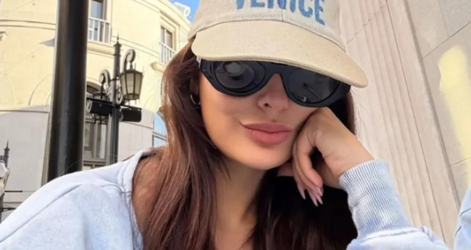 Larissa Santos leva 14 pontos após box explodir durante banho